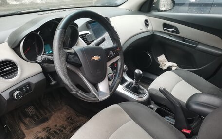 Chevrolet Cruze II, 2011 год, 750 000 рублей, 6 фотография