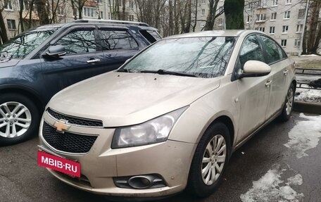 Chevrolet Cruze II, 2011 год, 750 000 рублей, 3 фотография