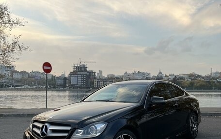 Mercedes-Benz C-Класс, 2013 год, 2 350 000 рублей, 1 фотография