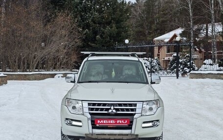 Mitsubishi Pajero IV, 2015 год, 3 000 000 рублей, 13 фотография