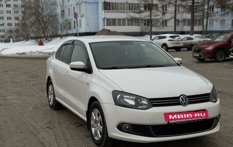 Volkswagen Polo VI (EU Market), 2012 год, 890 000 рублей, 2 фотография