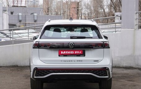 Volkswagen Tiguan, 2024 год, 5 999 000 рублей, 4 фотография