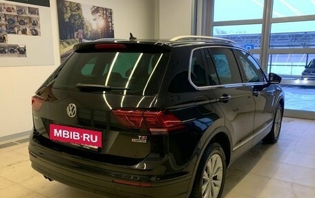 Volkswagen Tiguan II, 2017 год, 2 450 000 рублей, 4 фотография