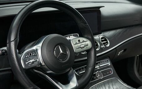 Mercedes-Benz E-Класс, 2019 год, 4 550 000 рублей, 19 фотография