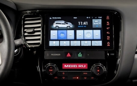 Mitsubishi Outlander III рестайлинг 3, 2022 год, 2 890 000 рублей, 15 фотография