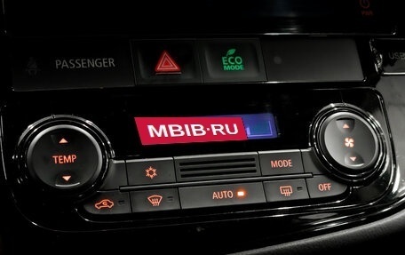 Mitsubishi Outlander III рестайлинг 3, 2022 год, 2 890 000 рублей, 25 фотография