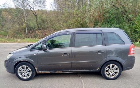 Opel Zafira B, 2010 год, 600 000 рублей, 3 фотография