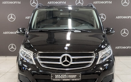 Mercedes-Benz V-Класс, 2016 год, 5 950 000 рублей, 2 фотография