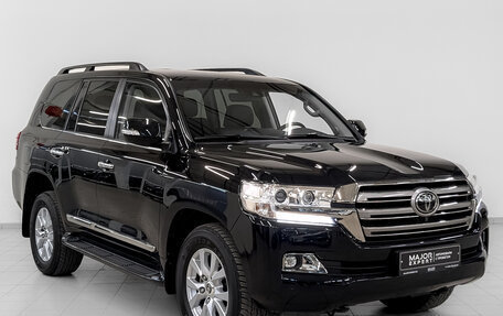 Toyota Land Cruiser 200, 2016 год, 7 995 000 рублей, 3 фотография