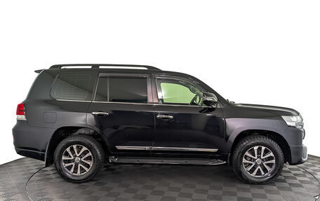 Toyota Land Cruiser 200, 2017 год, 7 000 000 рублей, 4 фотография