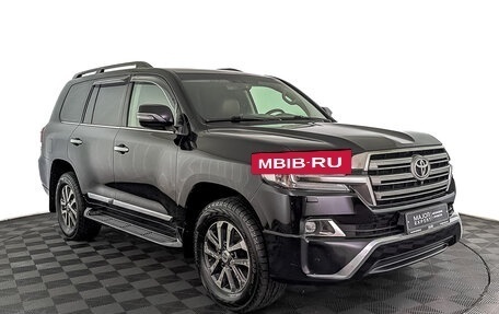 Toyota Land Cruiser 200, 2017 год, 7 000 000 рублей, 3 фотография