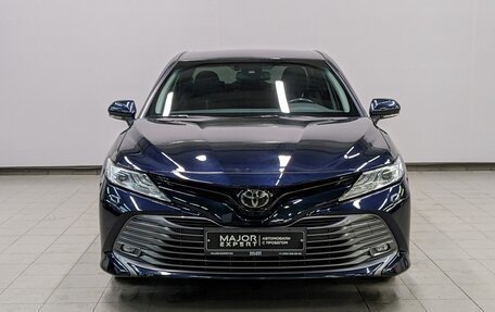 Toyota Camry, 2019 год, 2 850 000 рублей, 2 фотография