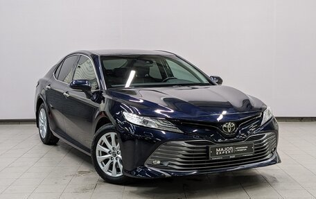 Toyota Camry, 2019 год, 2 850 000 рублей, 3 фотография