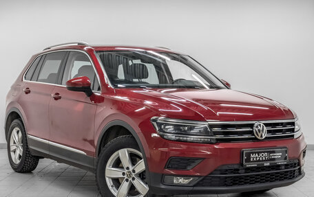 Volkswagen Tiguan II, 2018 год, 2 430 000 рублей, 3 фотография