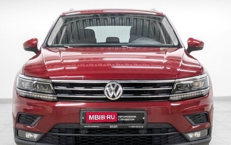 Volkswagen Tiguan II, 2018 год, 2 430 000 рублей, 2 фотография