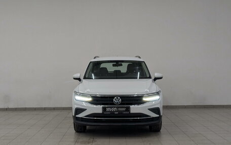 Volkswagen Tiguan II, 2021 год, 2 750 000 рублей, 2 фотография