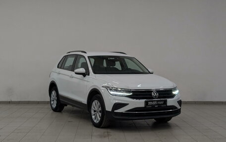 Volkswagen Tiguan II, 2021 год, 2 750 000 рублей, 3 фотография