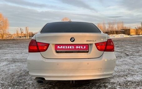 BMW 3 серия, 2011 год, 1 800 000 рублей, 5 фотография