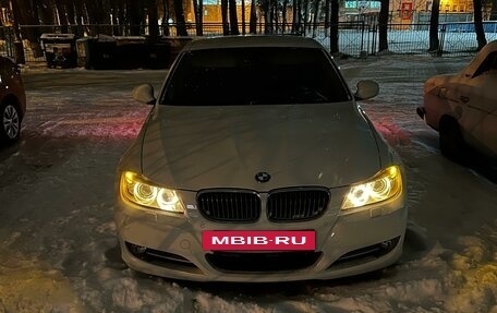 BMW 3 серия, 2011 год, 1 800 000 рублей, 2 фотография