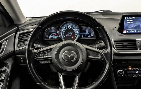 Mazda 3, 2018 год, 1 750 000 рублей, 22 фотография