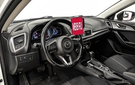 Mazda 3, 2018 год, 1 750 000 рублей, 15 фотография