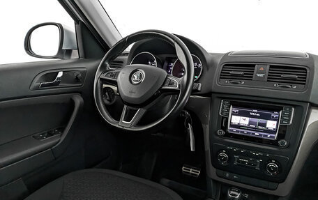 Skoda Yeti I рестайлинг, 2015 год, 1 625 000 рублей, 25 фотография