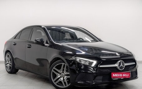 Mercedes-Benz A-Класс, 2019 год, 2 540 000 рублей, 3 фотография