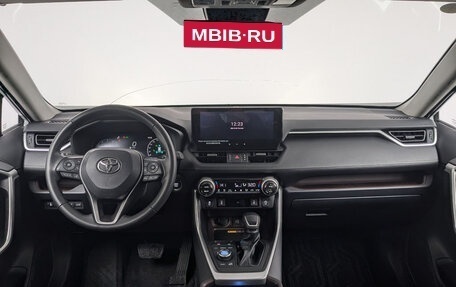 Toyota RAV4, 2023 год, 4 150 000 рублей, 14 фотография