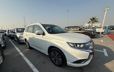 Mitsubishi Outlander III рестайлинг 3, 2022 год, 2 850 000 рублей, 1 фотография