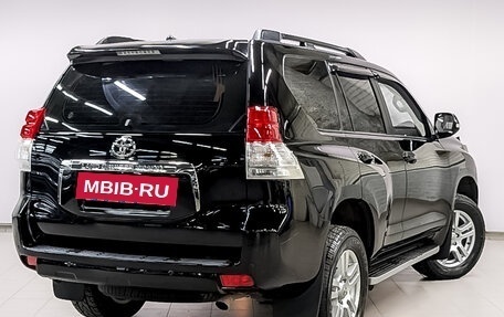 Toyota Land Cruiser Prado 150 рестайлинг 2, 2013 год, 3 710 000 рублей, 5 фотография