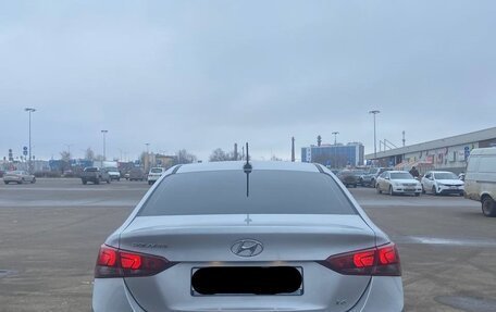 Hyundai Solaris II рестайлинг, 2018 год, 1 400 000 рублей, 4 фотография