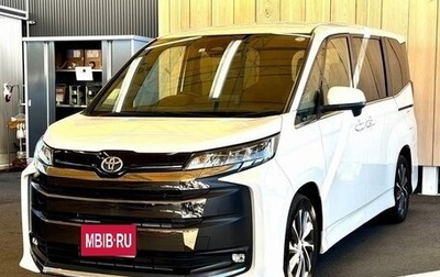 Toyota Noah III, 2021 год, 2 450 000 рублей, 1 фотография