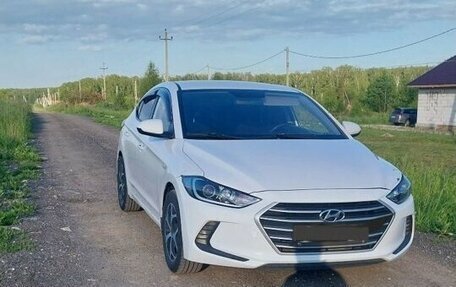 Hyundai Elantra VI рестайлинг, 2017 год, 990 000 рублей, 1 фотография