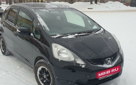 Honda Fit III, 2008 год, 735 000 рублей, 2 фотография