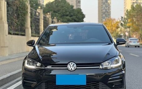 Volkswagen Golf VII, 2020 год, 1 830 000 рублей, 2 фотография