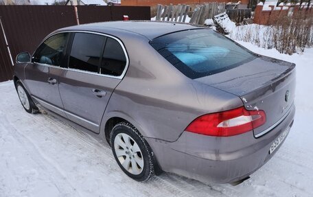 Skoda Superb III рестайлинг, 2012 год, 1 020 000 рублей, 2 фотография