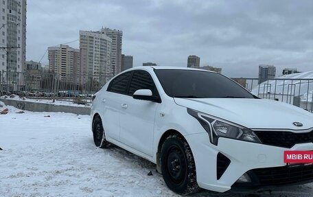 KIA Rio IV, 2020 год, 1 550 000 рублей, 2 фотография