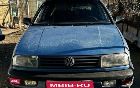 Volkswagen Vento, 1992 год, 300 000 рублей, 1 фотография