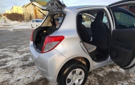 Toyota Vitz, 2013 год, 1 150 000 рублей, 3 фотография