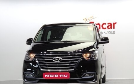 Hyundai Grand Starex Grand Starex I рестайлинг 2, 2020 год, 3 690 000 рублей, 3 фотография