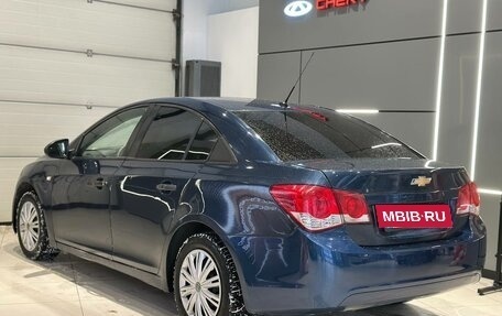 Chevrolet Cruze II, 2010 год, 599 990 рублей, 6 фотография