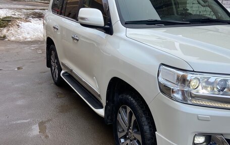 Toyota Land Cruiser 200, 2016 год, 6 200 000 рублей, 2 фотография