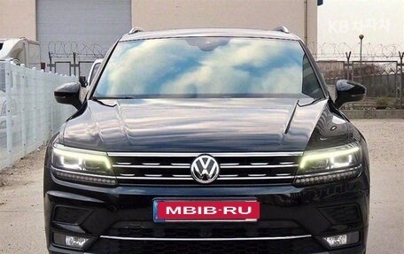 Volkswagen Tiguan II, 2021 год, 2 710 000 рублей, 2 фотография