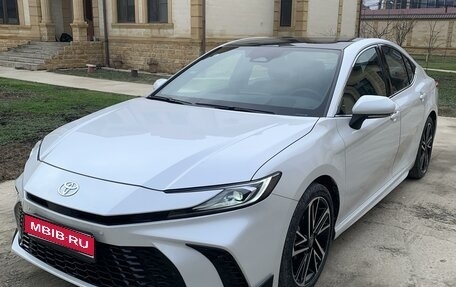 Toyota Camry, 2024 год, 4 250 000 рублей, 1 фотография