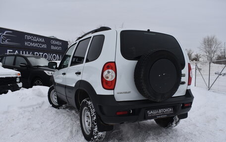 Chevrolet Niva I рестайлинг, 2016 год, 730 000 рублей, 4 фотография