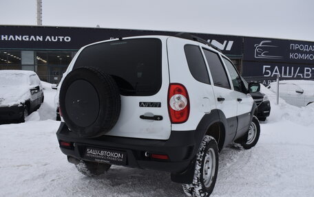 Chevrolet Niva I рестайлинг, 2016 год, 730 000 рублей, 5 фотография