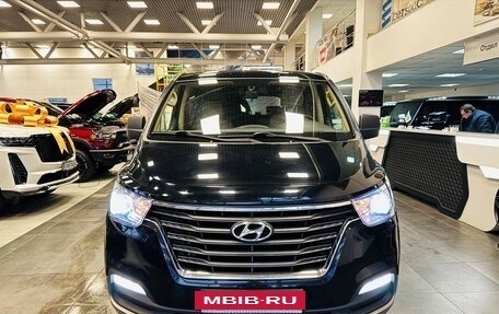 Hyundai Grand Starex Grand Starex I рестайлинг 2, 2020 год, 4 390 000 рублей, 2 фотография