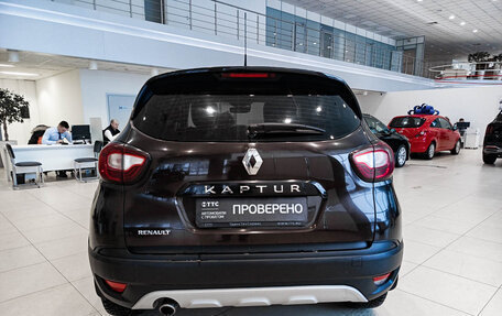 Renault Kaptur I рестайлинг, 2019 год, 1 700 000 рублей, 6 фотография