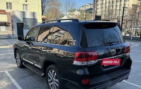 Toyota Land Cruiser 200, 2017 год, 7 400 000 рублей, 3 фотография