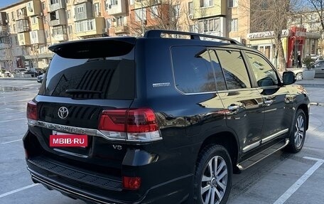 Toyota Land Cruiser 200, 2017 год, 7 400 000 рублей, 4 фотография